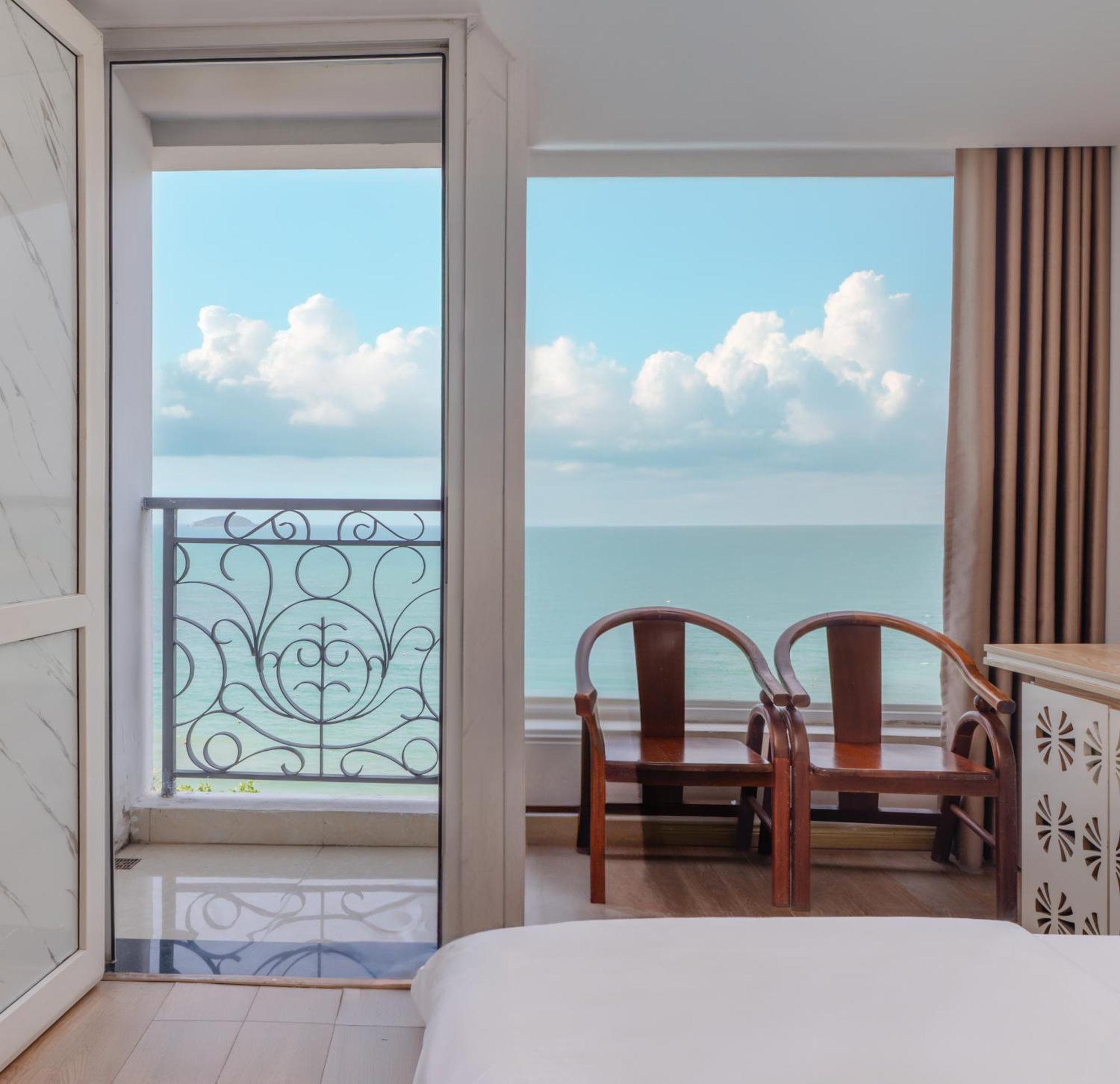 Nang Vang Hotel Nha Trang Exterior photo